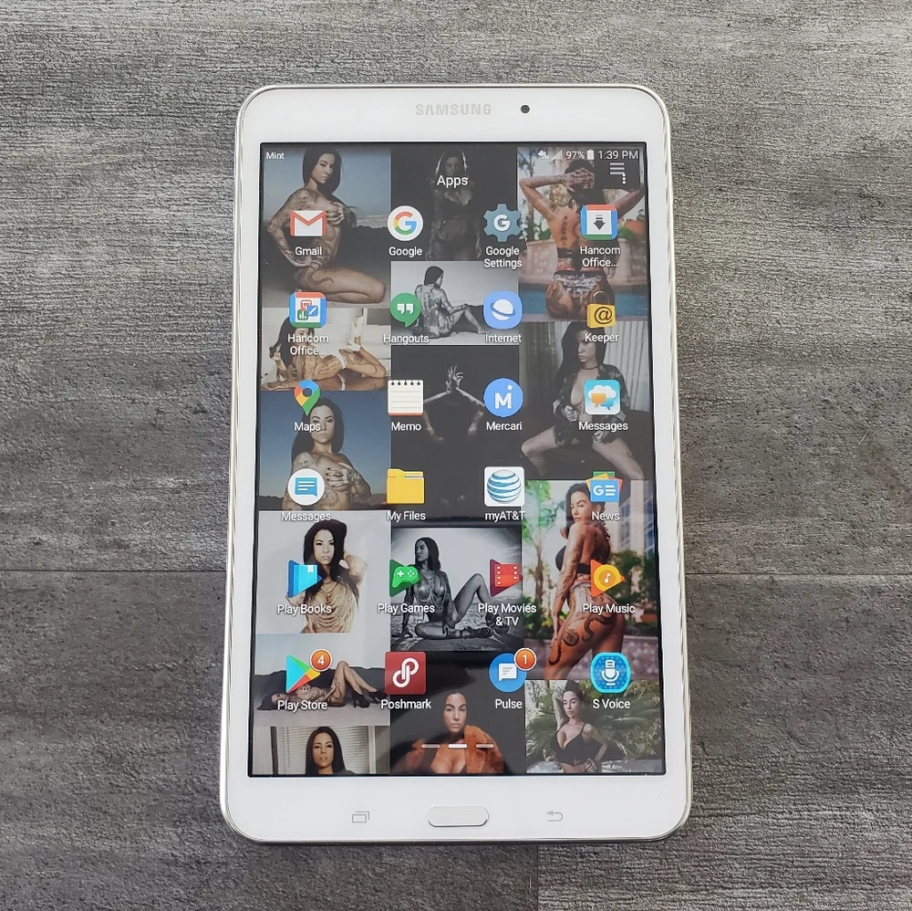 White Samsung Galaxy Tab 4 Unlocked w/Case